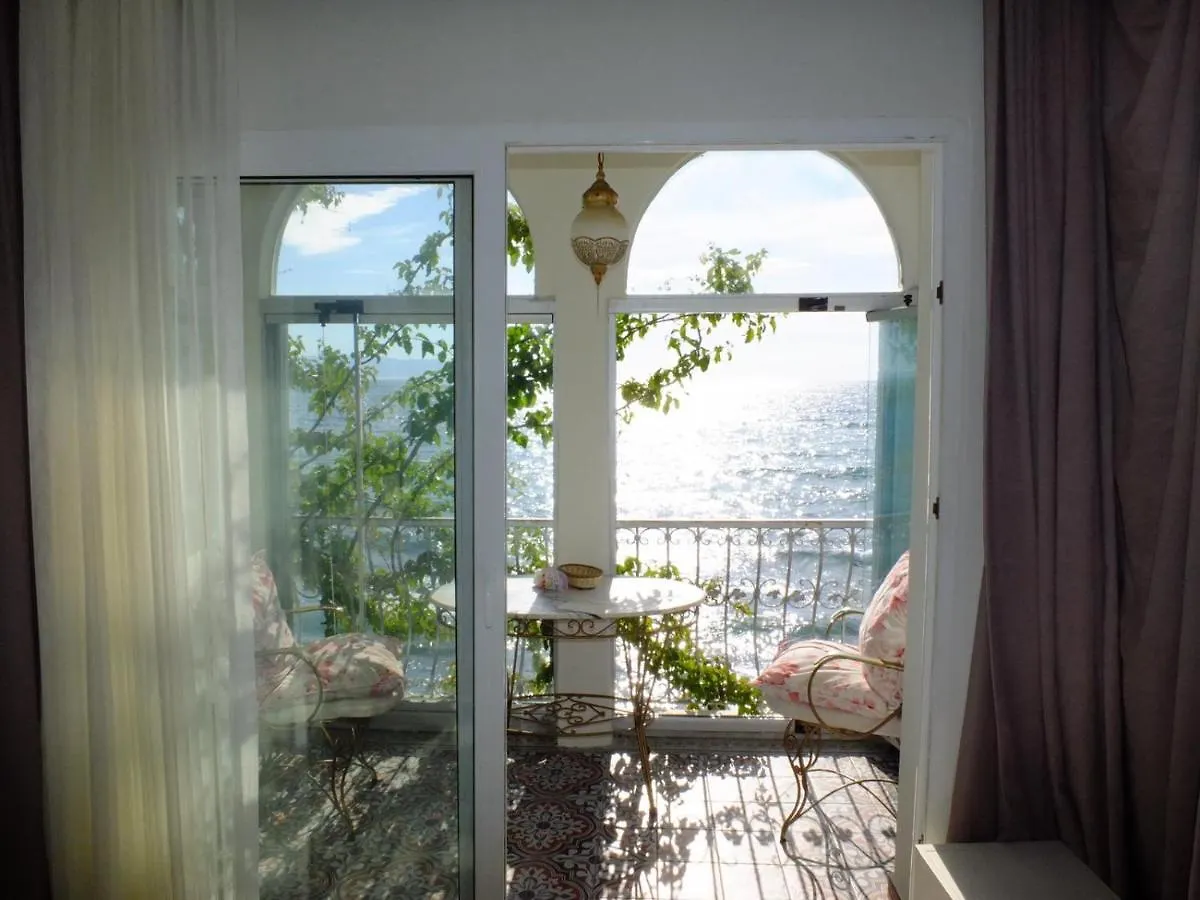 Yilanci Burnu,Kusadasi Kusadasi
